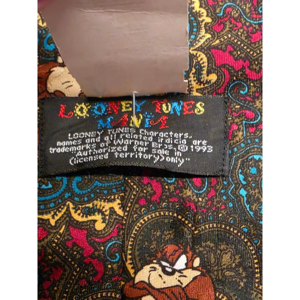 Vintage 1993 Looney Tunes Mania Tasmanian Devil Paisley Silk Blend Tie NWT